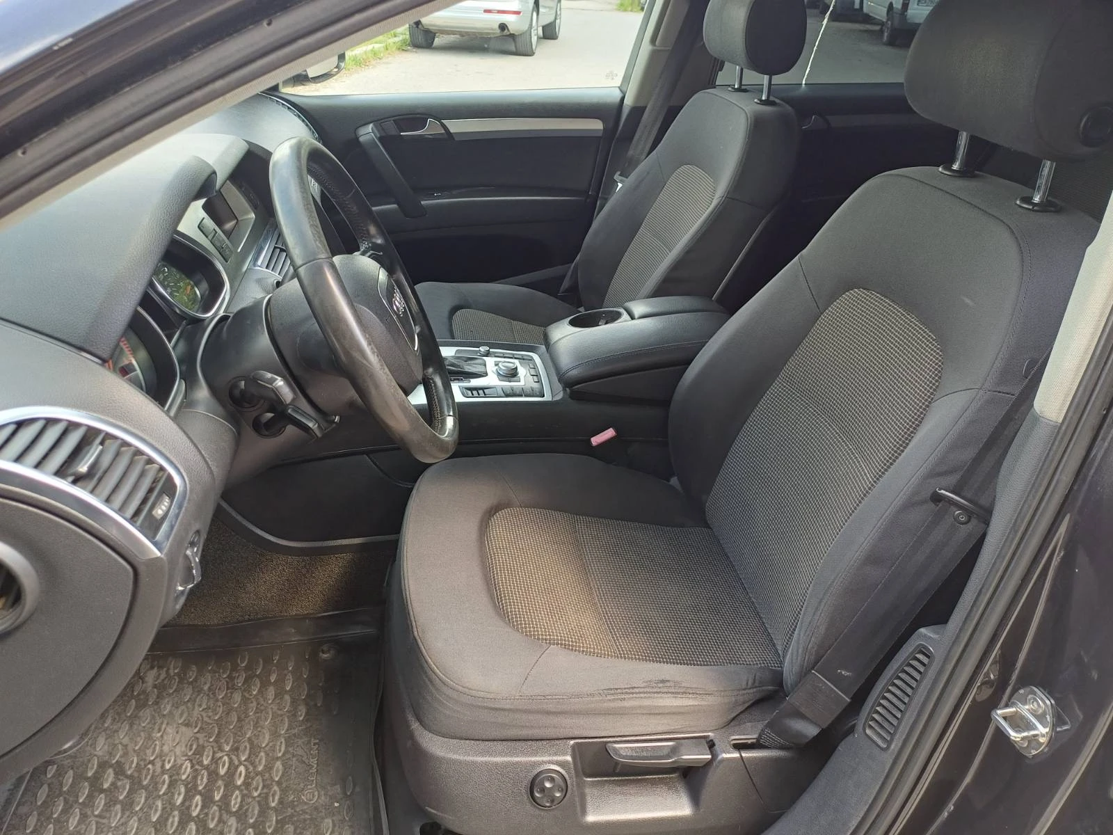 Audi Q7 3.0 TDI, снимка 9 - Автомобили и джипове - 54747156
