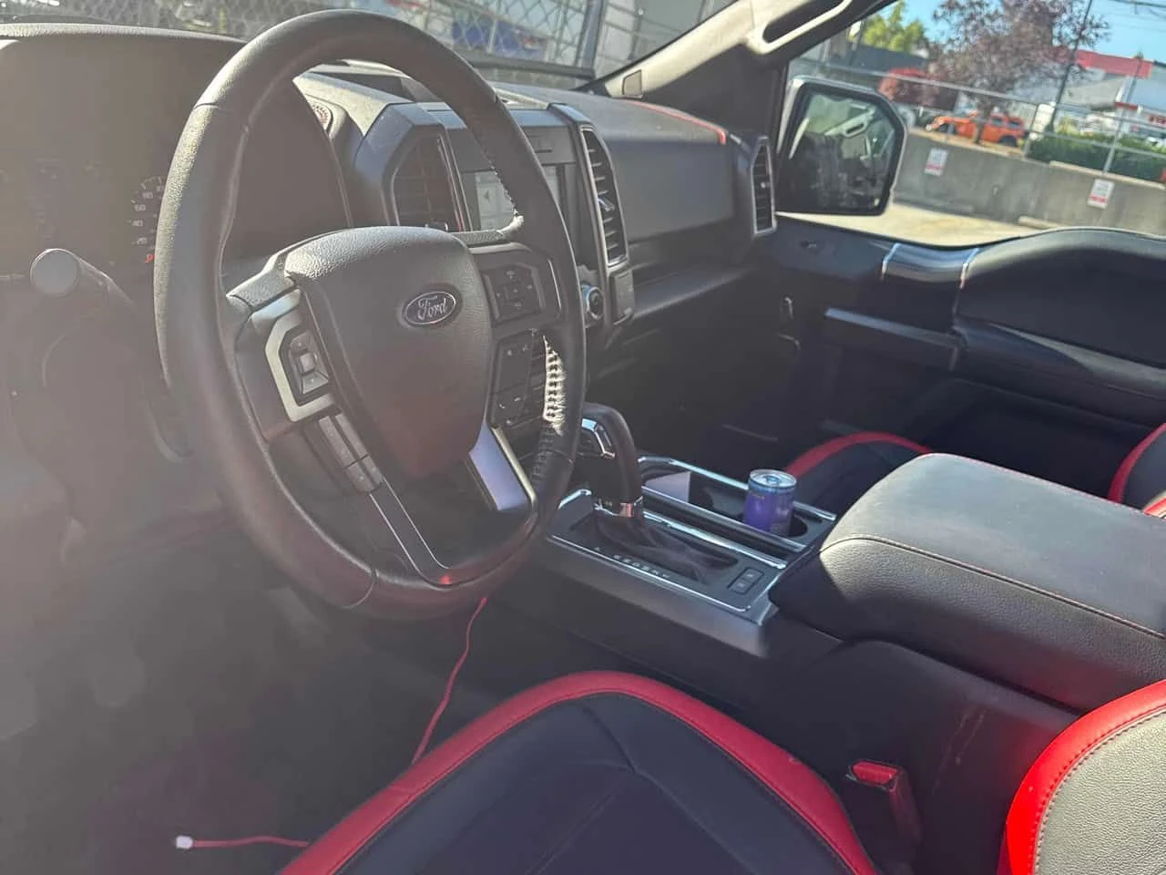 Ford F150 * 4WD SuperCrew 145" Lariat * CARFAX * , снимка 5 - Автомобили и джипове - 54904637