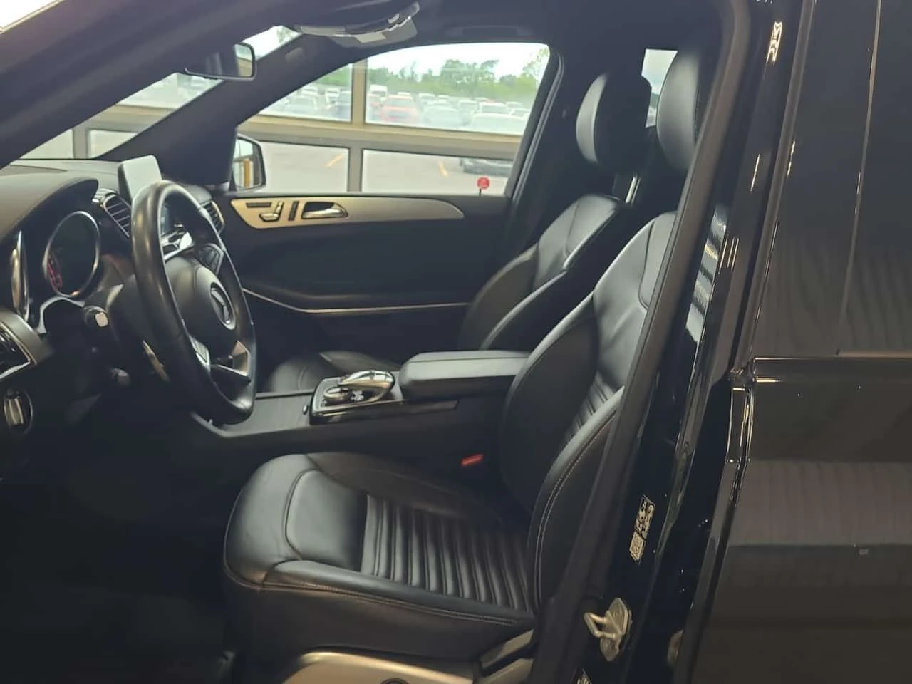 Mercedes-Benz GLS 500  АМГ ПАКЕТ/550/360/ДИСТРОНИК/ПОДГРЕВ/ПАНО/2 КЛЮЧА, снимка 6 - Автомобили и джипове - 54974823