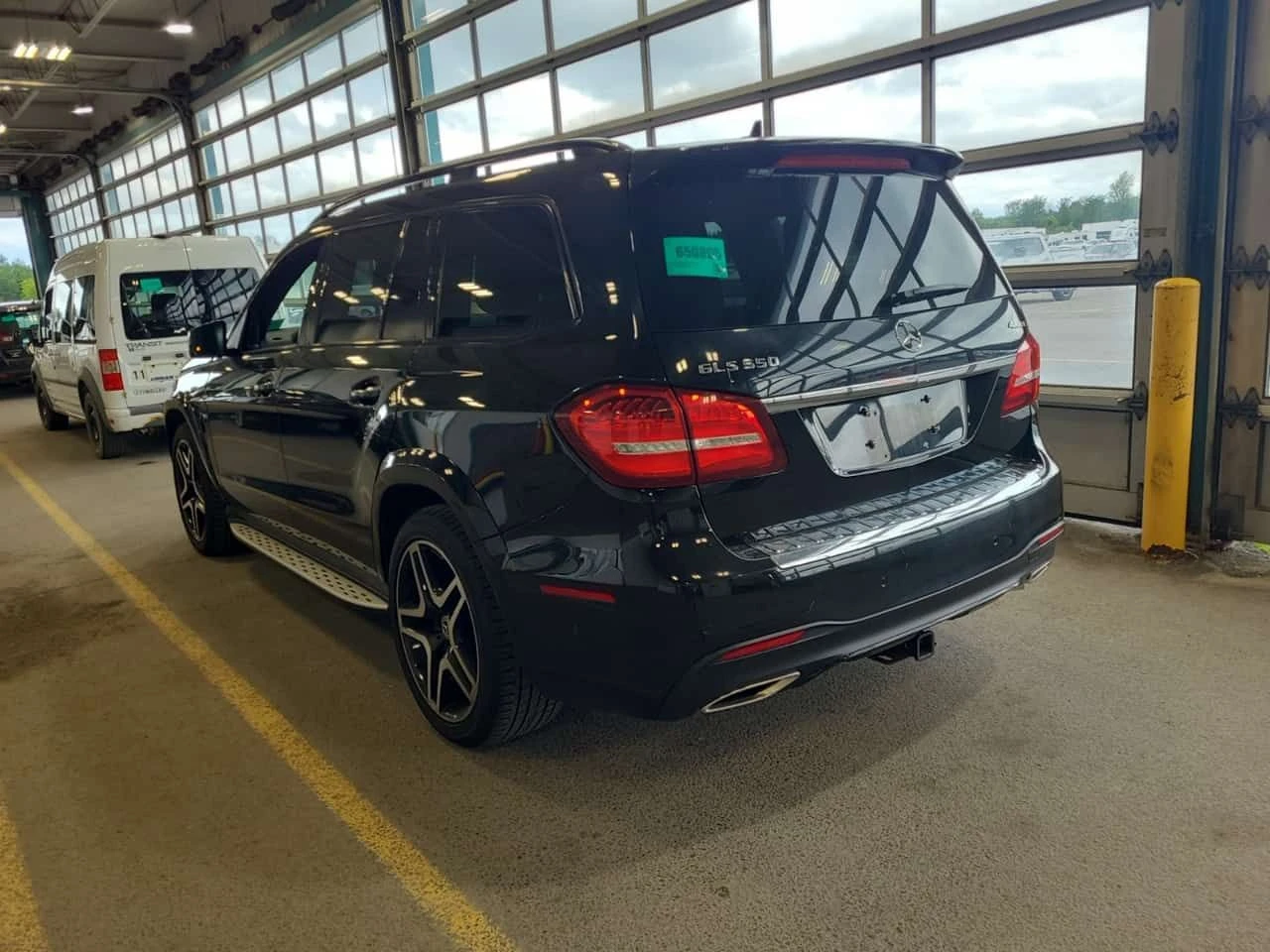 Mercedes-Benz GLS 500  АМГ ПАКЕТ/550/360/ДИСТРОНИК/ПОДГРЕВ/ПАНО/2 КЛЮЧА, снимка 4 - Автомобили и джипове - 54974823