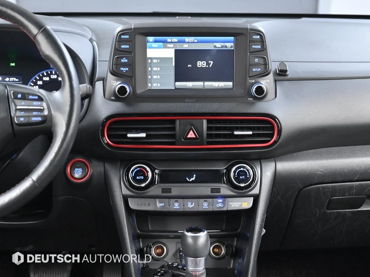 Hyundai Kona 1.6* KEYLESS* ПОДГРЕВ ВОЛАН* BLIND SPOT* КРАЙНА ЦЕ, снимка 14 - Автомобили и джипове - 55318952