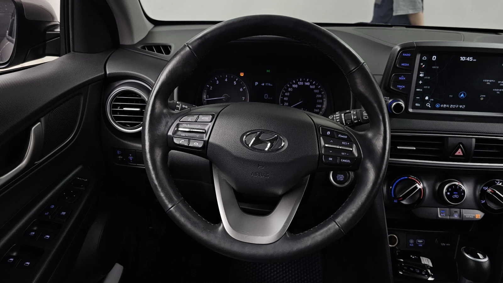 Hyundai Kona 1.6T Modern pop* ПОДГРЕВ ВОЛАН* КРАЙНА ЦЕНА, снимка 13 - Автомобили и джипове - 55318952