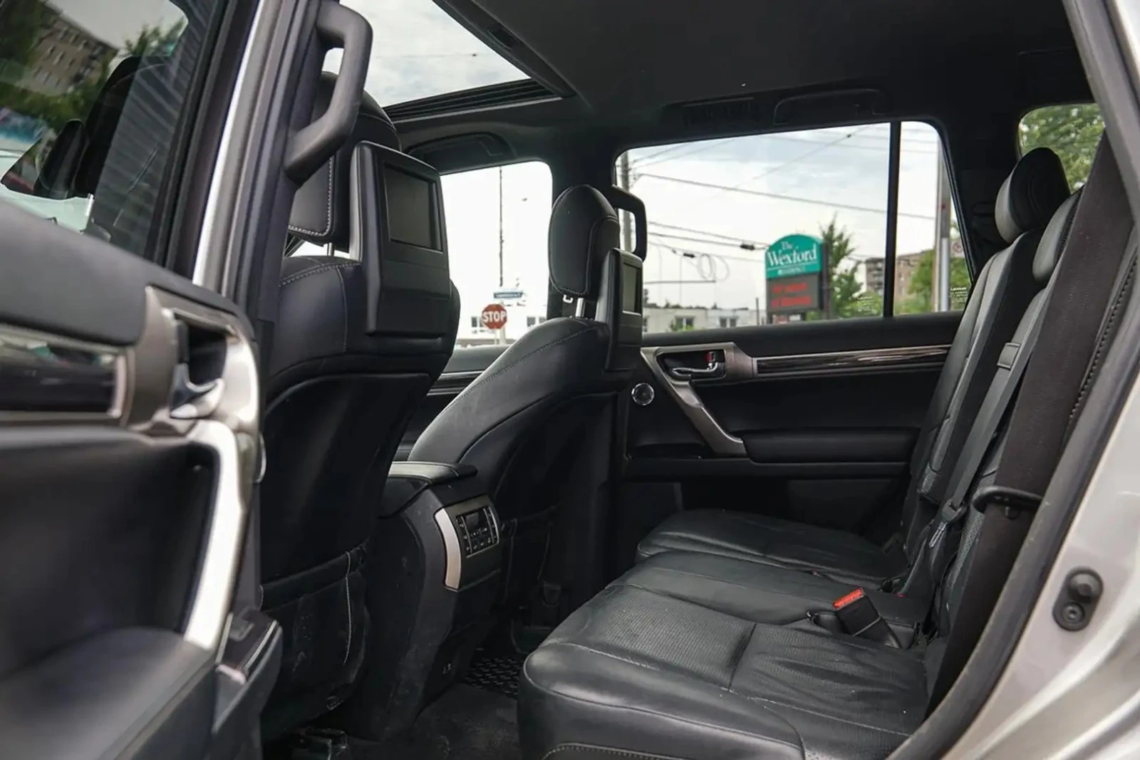 Lexus GX AWD* 7 МЕСТА* DISTRO* ОДБУХ, снимка 12 - Автомобили и джипове - 55478982