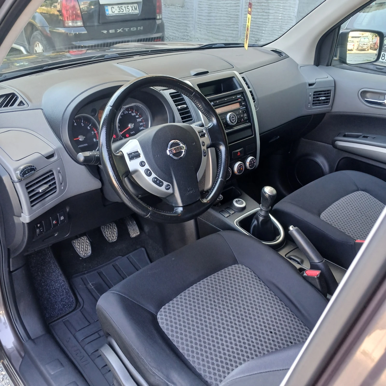 Nissan X-trail 6 СКОРОСТИ 4х4 , снимка 13 - Автомобили и джипове - 55624349