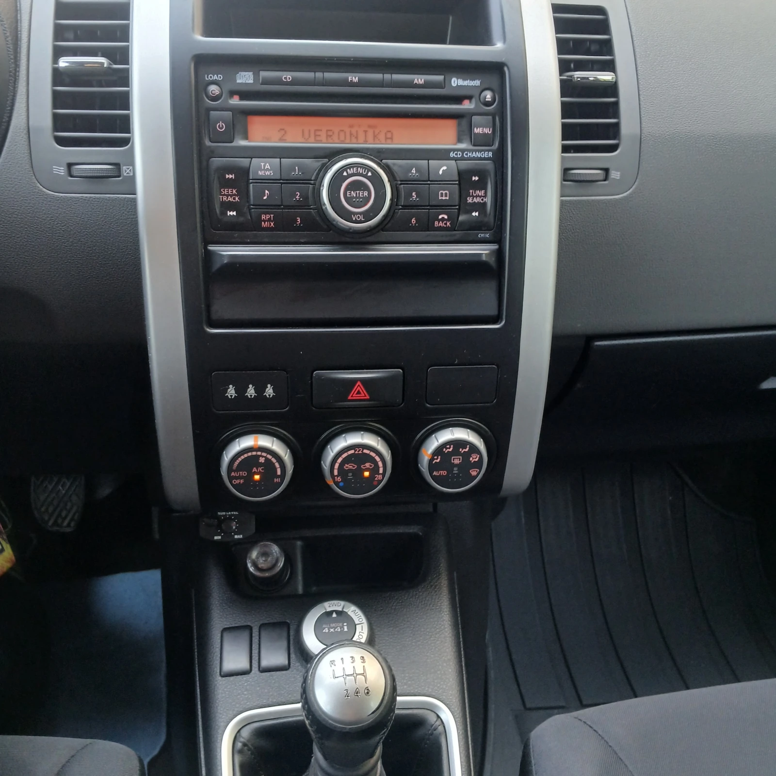 Nissan X-trail 6 СКОРОСТИ 4х4 , снимка 12 - Автомобили и джипове - 55624349