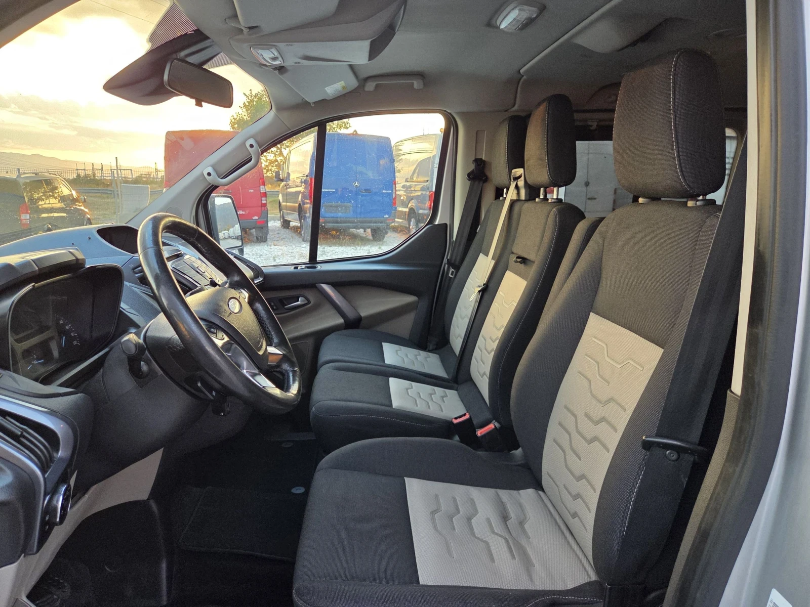 Ford Transit Custom TOURNEO, 9местен, АВТОМАТ, Климатик - изображение 7