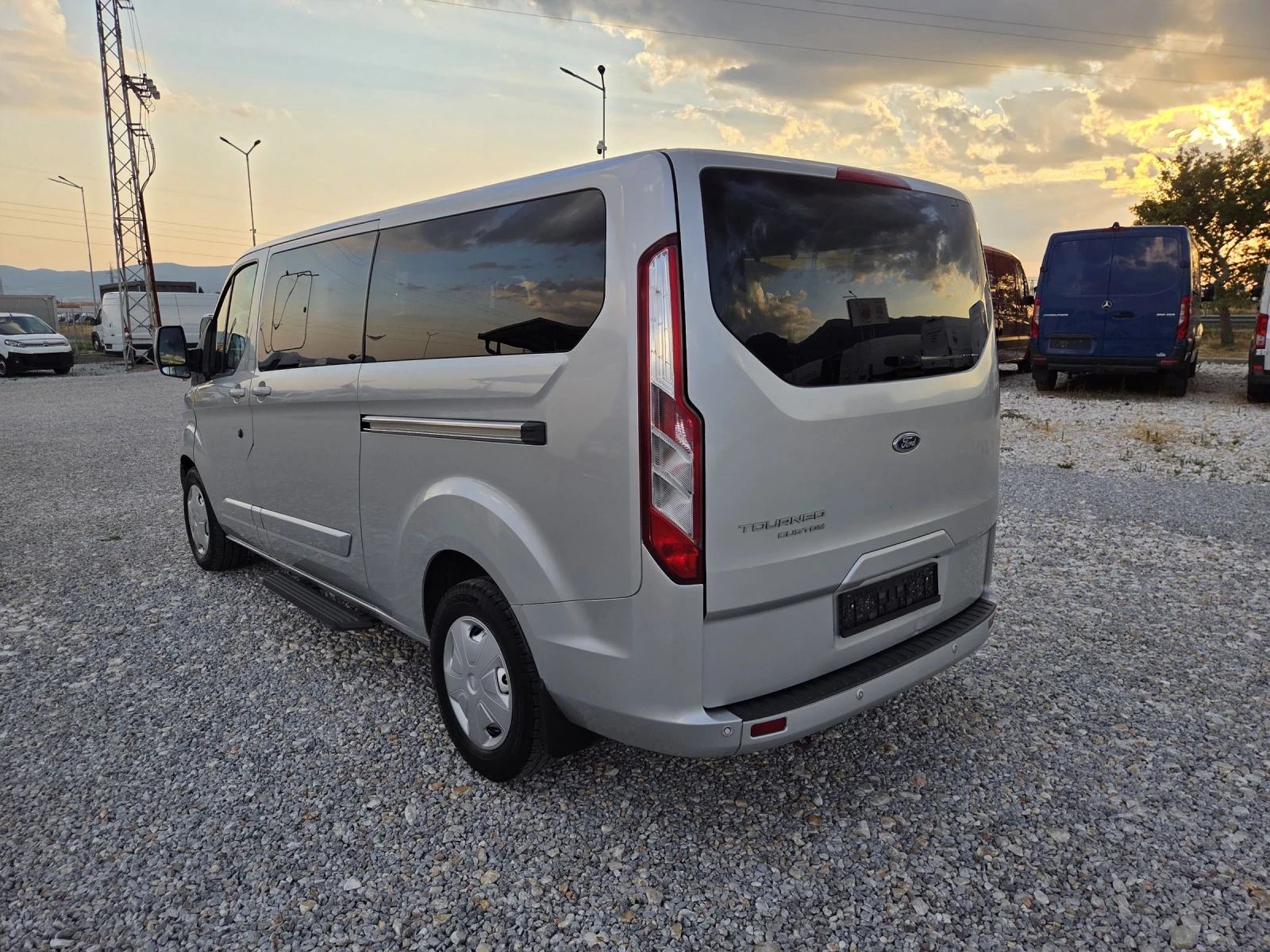 Ford Transit Custom TOURNEO, 9местен, АВТОМАТ, Климатик - изображение 3