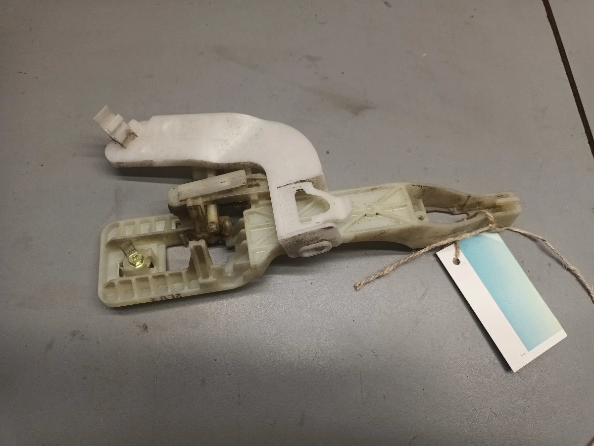 основа дръжка задна дясна Хюндай и40 1.7д