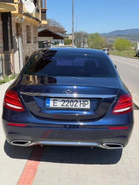 Mercedes-Benz E 220  4 MATIC -Спорт Пакет, снимка 3