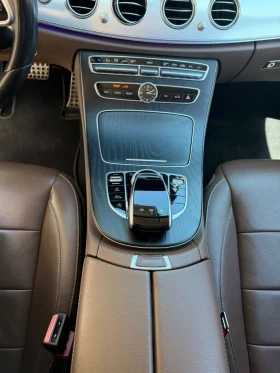 Mercedes-Benz E 220  4 MATIC -Спорт Пакет, снимка 14