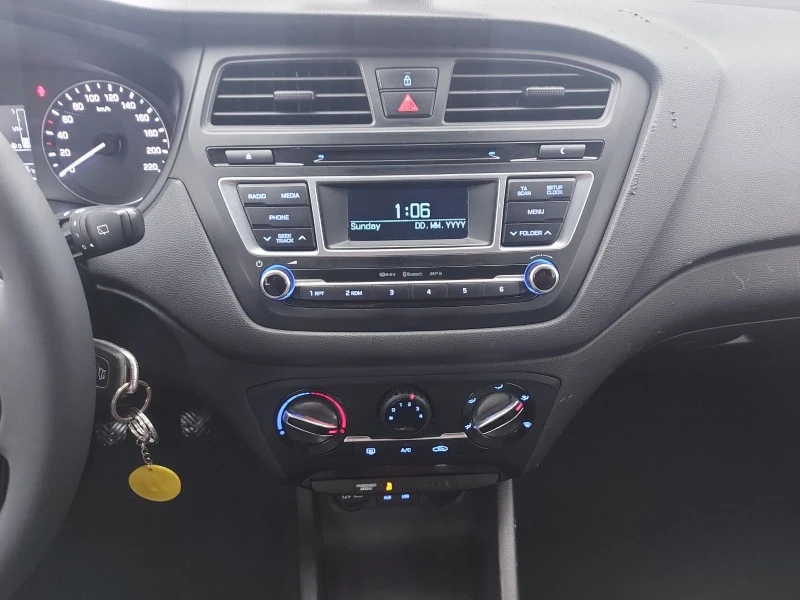 Hyundai I20 1.4d, снимка 12 - Автомобили и джипове - 39832255