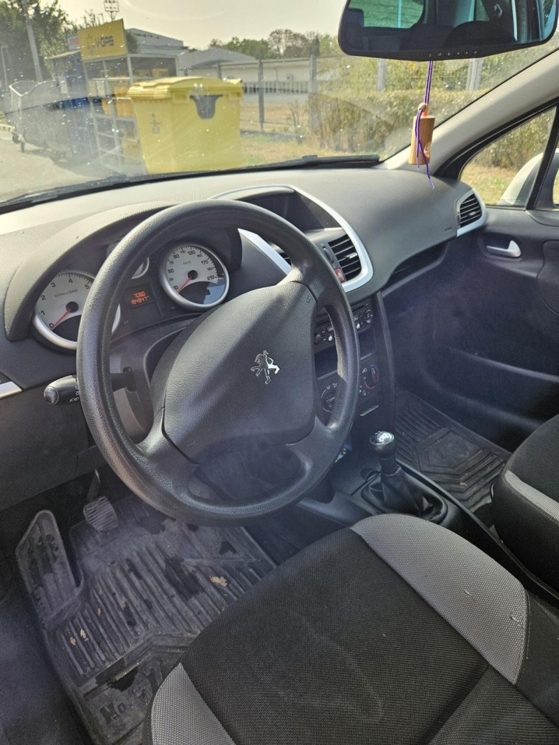 Peugeot 207 1.4, снимка 7 - Автомобили и джипове - 46099017