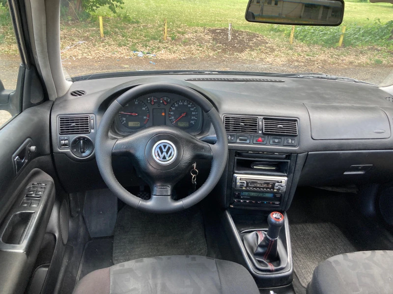 VW Golf 1.9TDI-90kc, снимка 9 - Автомобили и джипове - 47382699