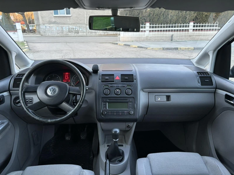 VW Touran 2.0 TDI   140 кс 6+ 1 МЕСТА НОВ ВНОС  , снимка 12 - Автомобили и джипове - 48630600