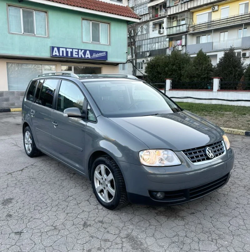 VW Touran 2.0 TDI   140 кс 6+ 1 МЕСТА НОВ ВНОС  , снимка 3 - Автомобили и джипове - 48630600