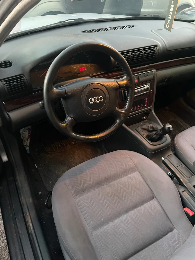 Audi A4 1.9 TDI, снимка 8 - Автомобили и джипове - 48821170