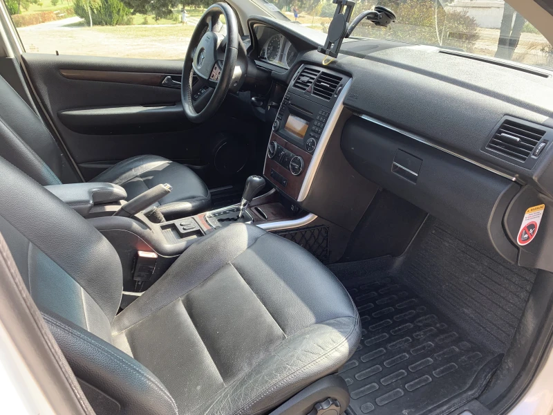 Mercedes-Benz B 180, снимка 7 - Автомобили и джипове - 51919450