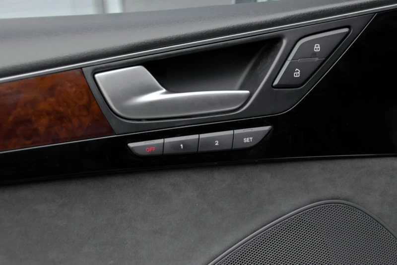 Audi A8 4.2BiTDI, снимка 10 - Автомобили и джипове - 52674281