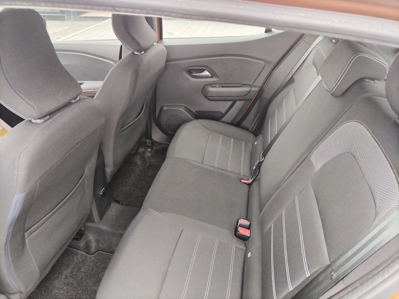 Dacia Sandero TCe 100 к.с.КАПАРИРАН, снимка 12 - Автомобили и джипове - 52754446