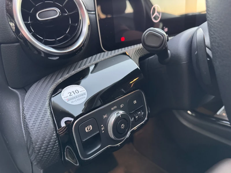 Mercedes-Benz A 220 Обслужвана само в мерцедес! , снимка 9 - Автомобили и джипове - 52805798
