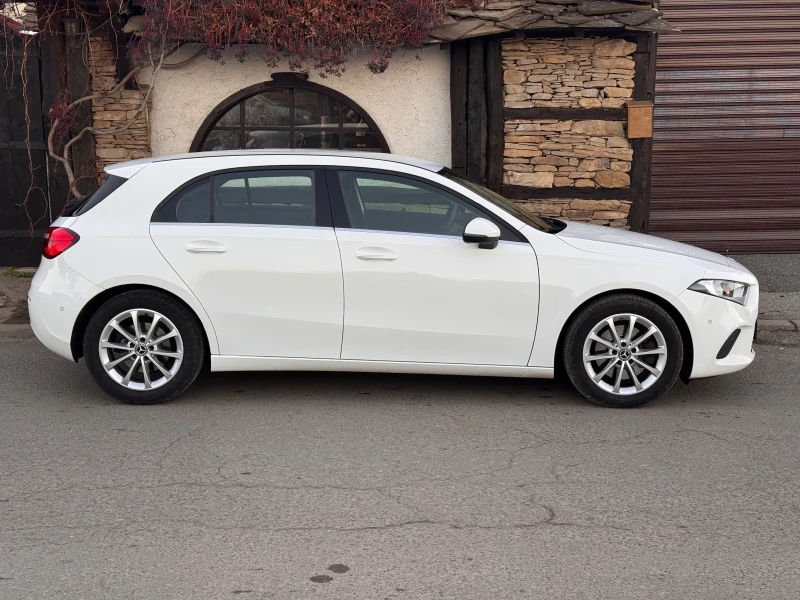 Mercedes-Benz A 220 Обслужвана само в мерцедес! , снимка 6 - Автомобили и джипове - 52805798