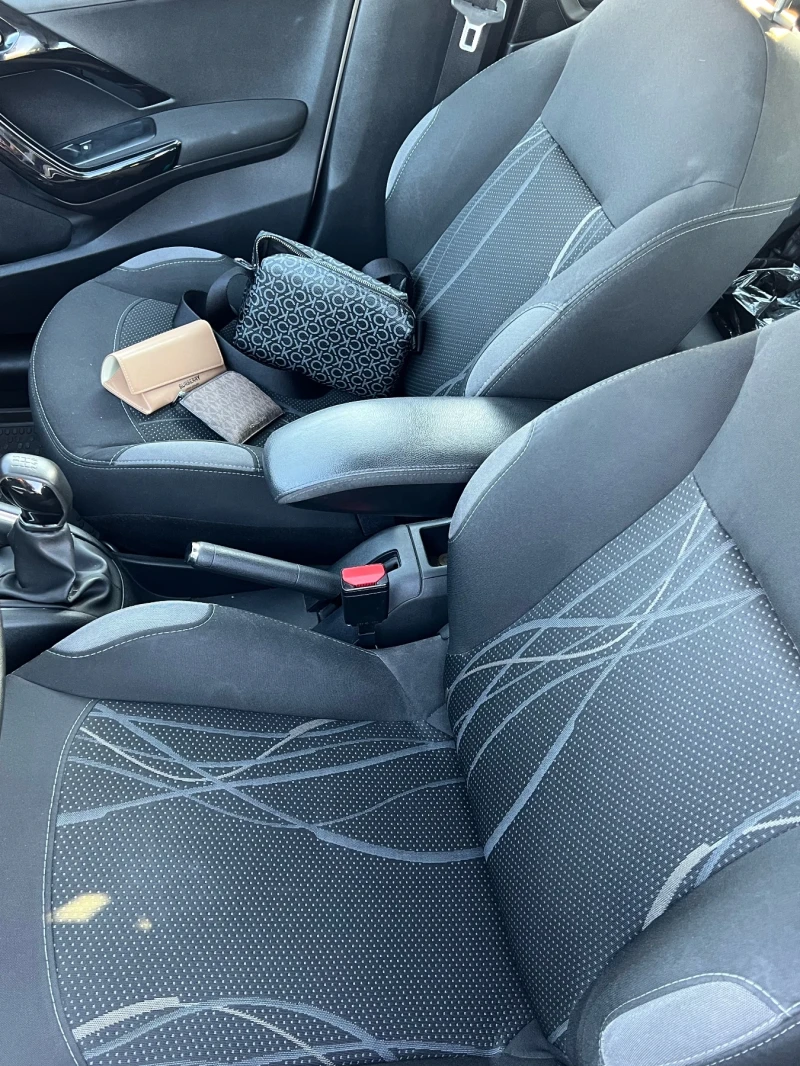 Peugeot 208 1.4 HDI, снимка 6 - Автомобили и джипове - 52870436