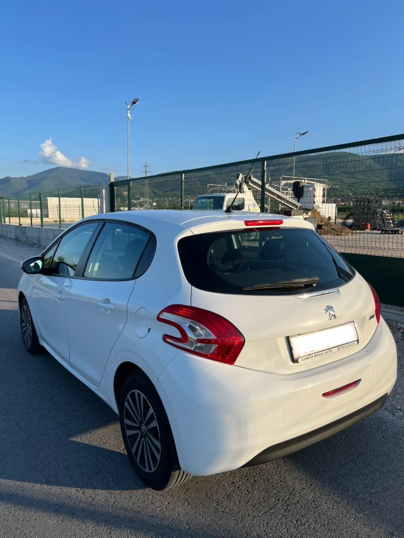 Peugeot 208 1.4 HDI, снимка 5 - Автомобили и джипове - 52870436