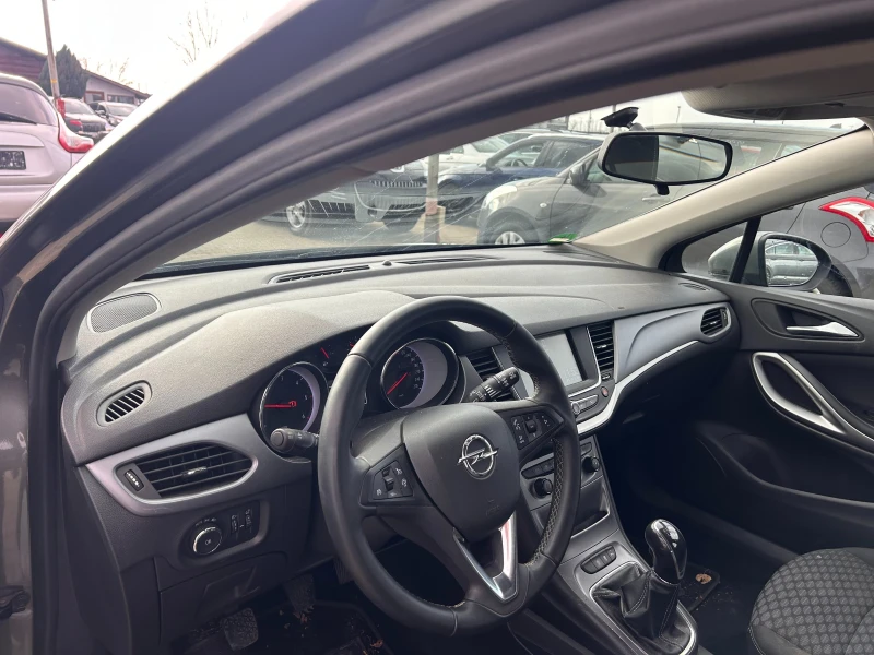 Opel Astra 1.6CDTI NAVI EURO 6, снимка 11 - Автомобили и джипове - 52877141