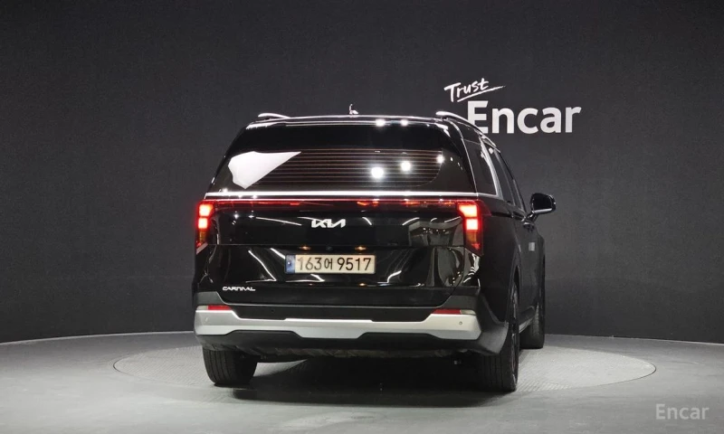 Kia Carnival, снимка 4 - Автомобили и джипове - 52928496