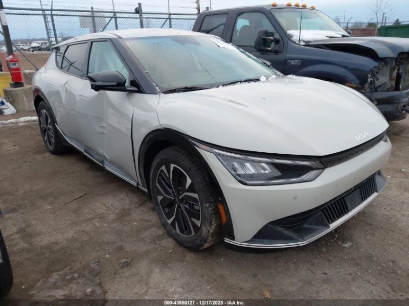 Kia EV6 WIND AWD 320кс, снимка 2 - Автомобили и джипове - 53342957