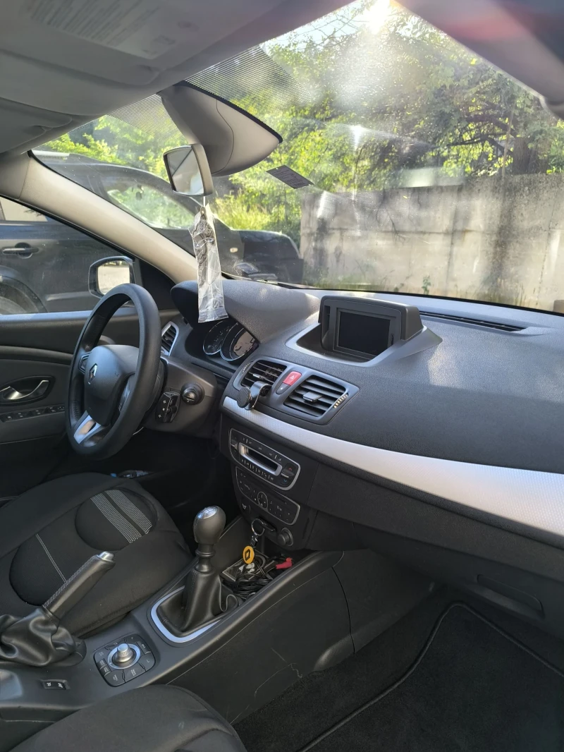 Renault Megane 1.5dci, снимка 7 - Автомобили и джипове - 53405466