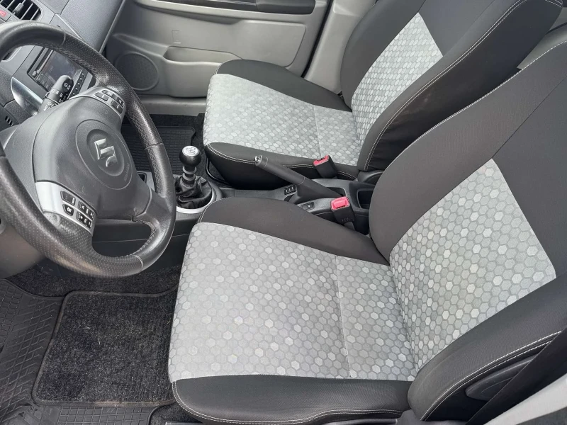 Suzuki SX4, снимка 9 - Автомобили и джипове - 53594467