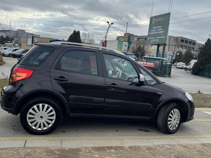 Suzuki SX4, снимка 16 - Автомобили и джипове - 53594467