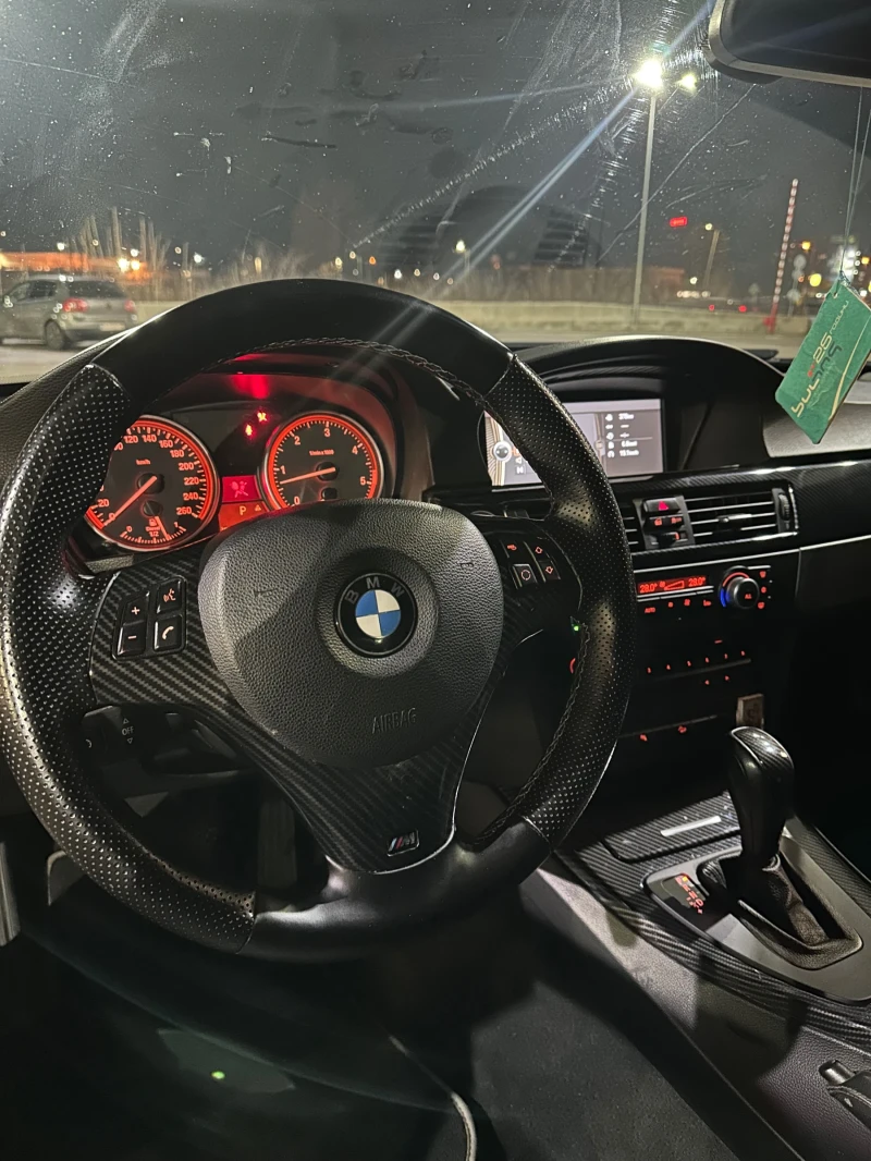 BMW 330, снимка 8 - Автомобили и джипове - 53597963