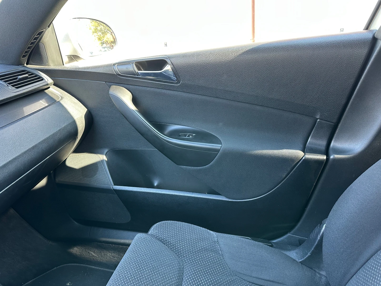 VW Passat 2.0 TDI - изображение 9
