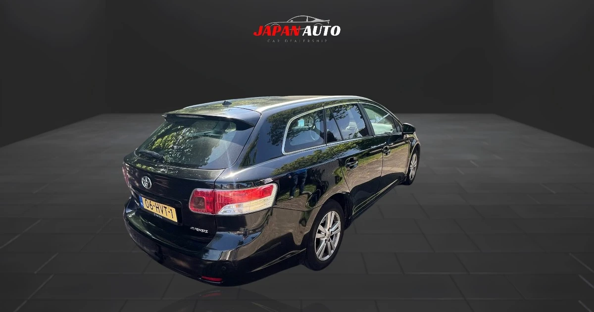 Toyota Avensis 1.8 VVT-I 147hp С ГАРАНЦИЯ! Очакван внос!  - изображение 3