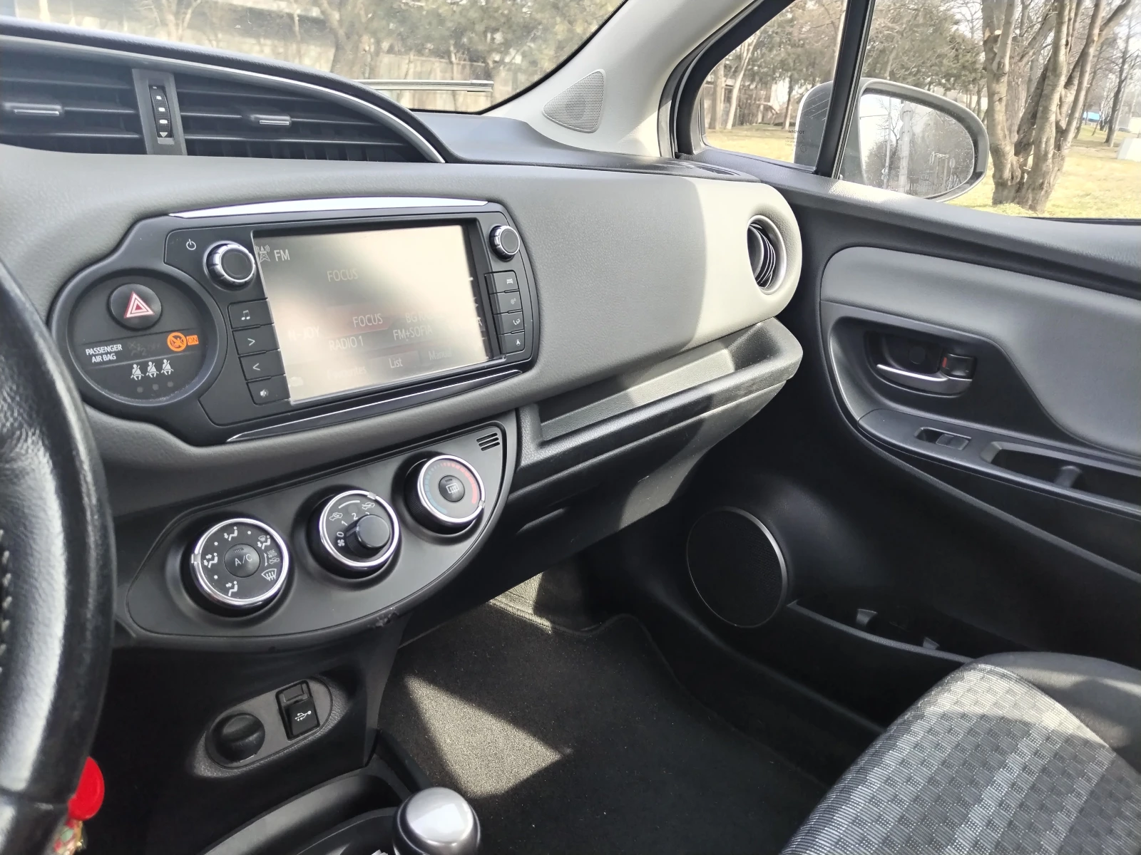Toyota Yaris  - изображение 5