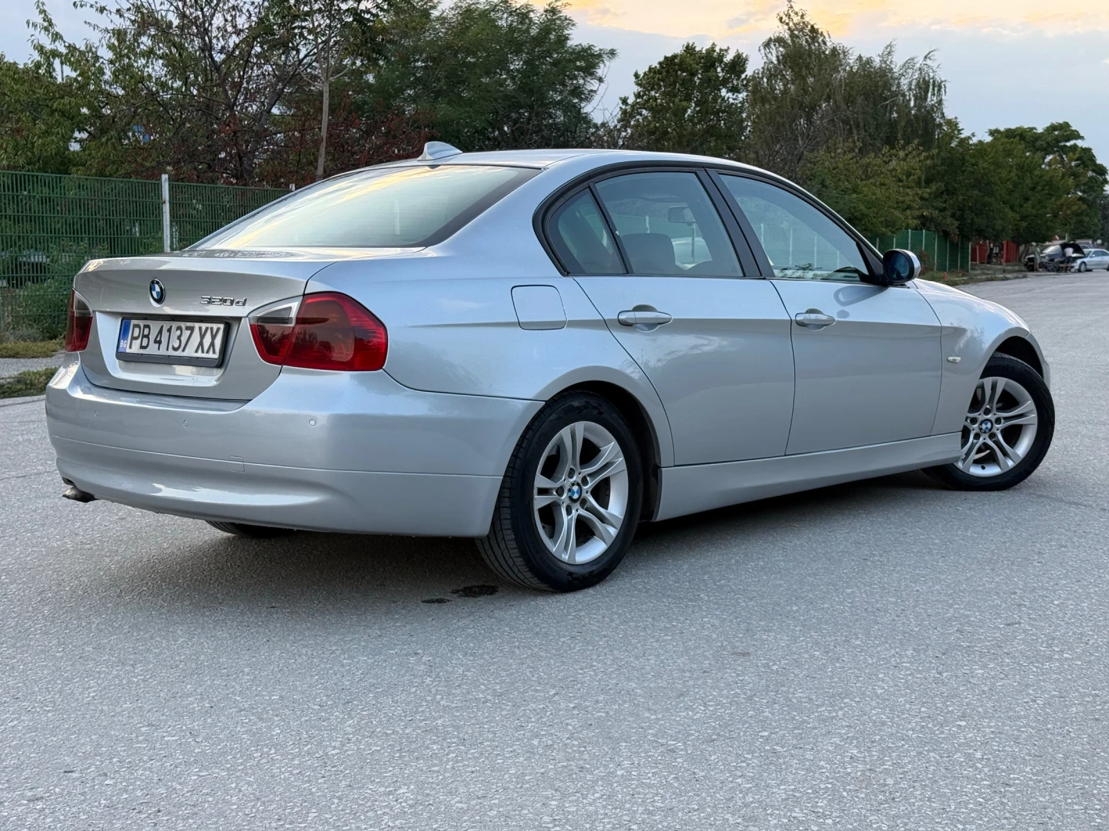 BMW 320 2.0d 163к.с. NAVI  - изображение 6