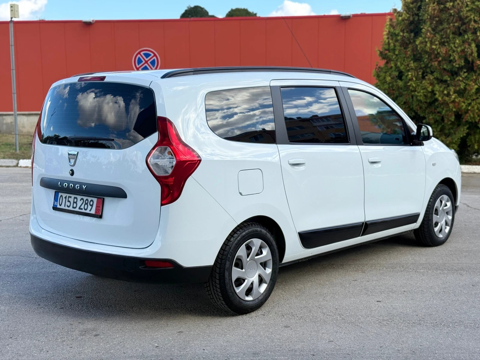 Dacia Lodgy 1.6  - изображение 7