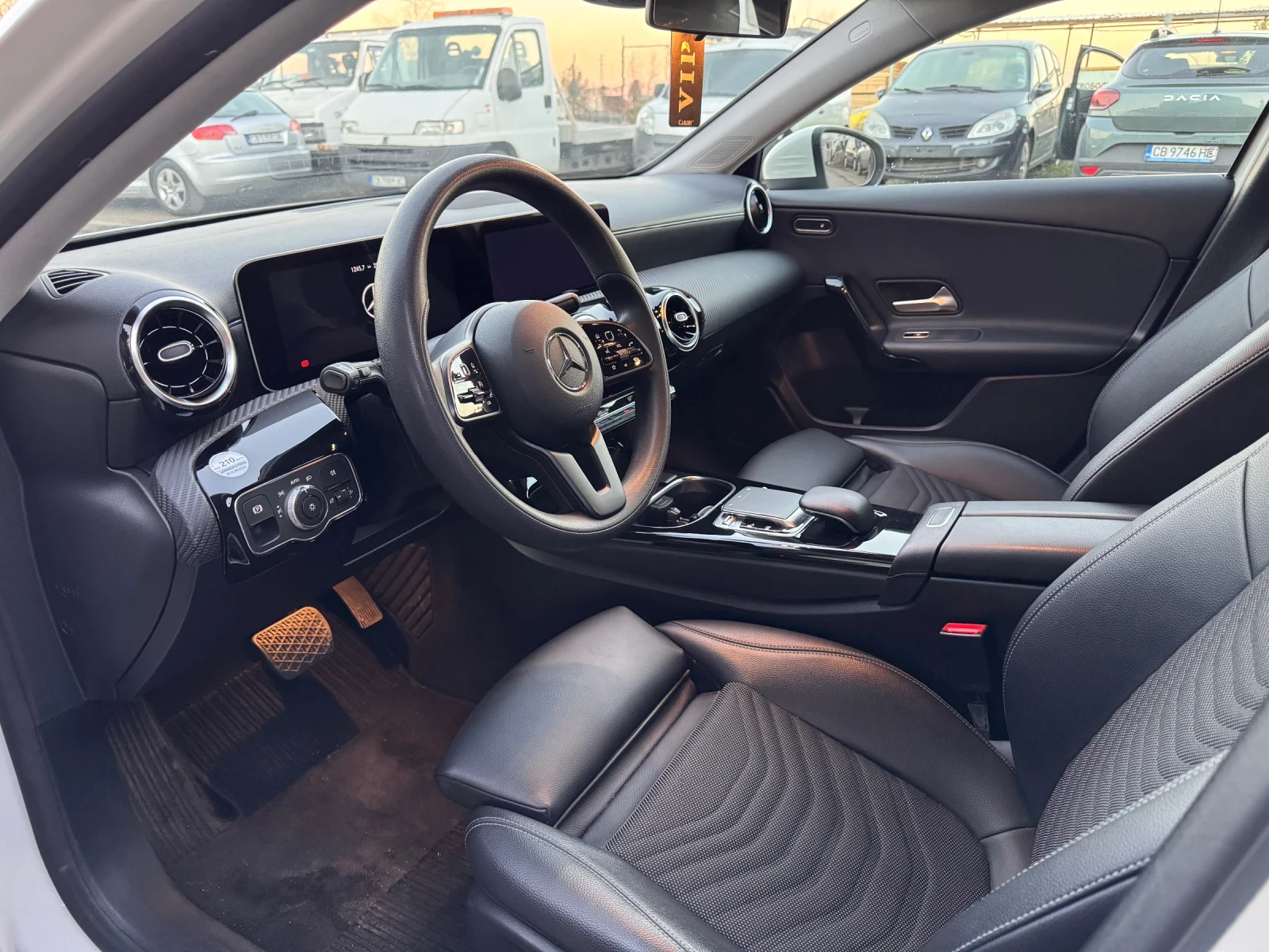 Mercedes-Benz A 220 Обслужвана само в мерцедес!  - изображение 8