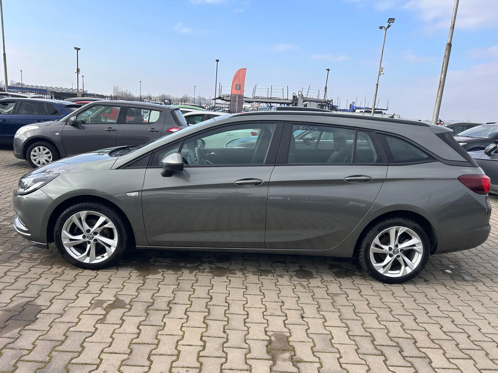 Opel Astra 1.6CDTI NAVI EURO 6 - изображение 9