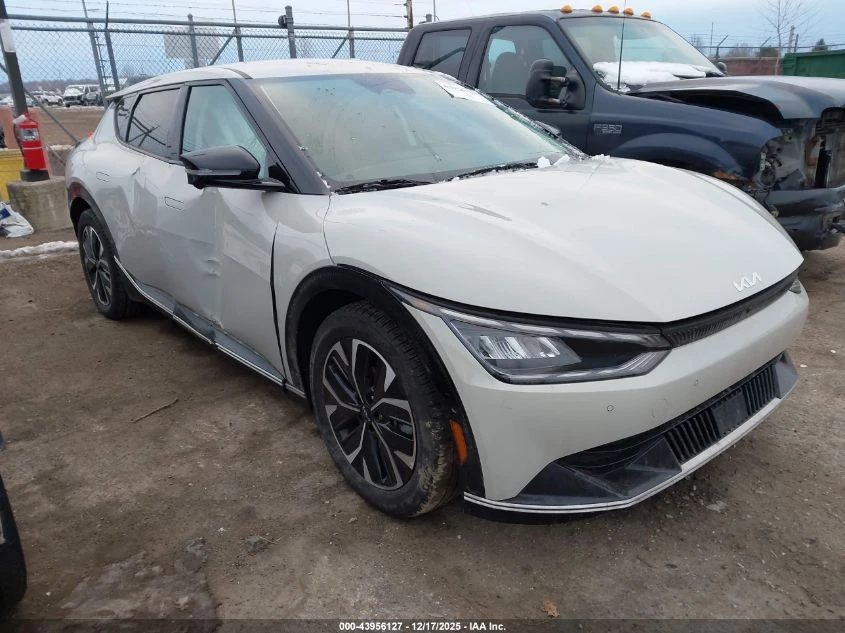 Kia EV6 WIND AWD 320кс - изображение 2