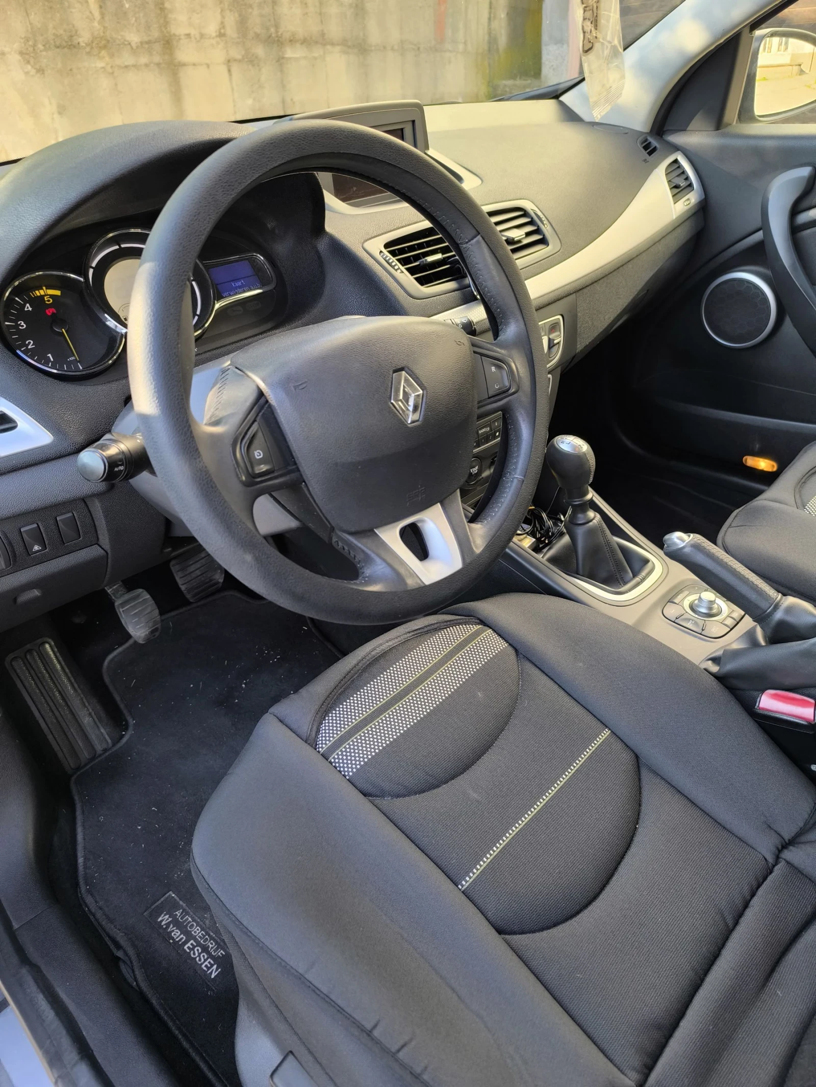 Renault Megane 1.5dci - изображение 9