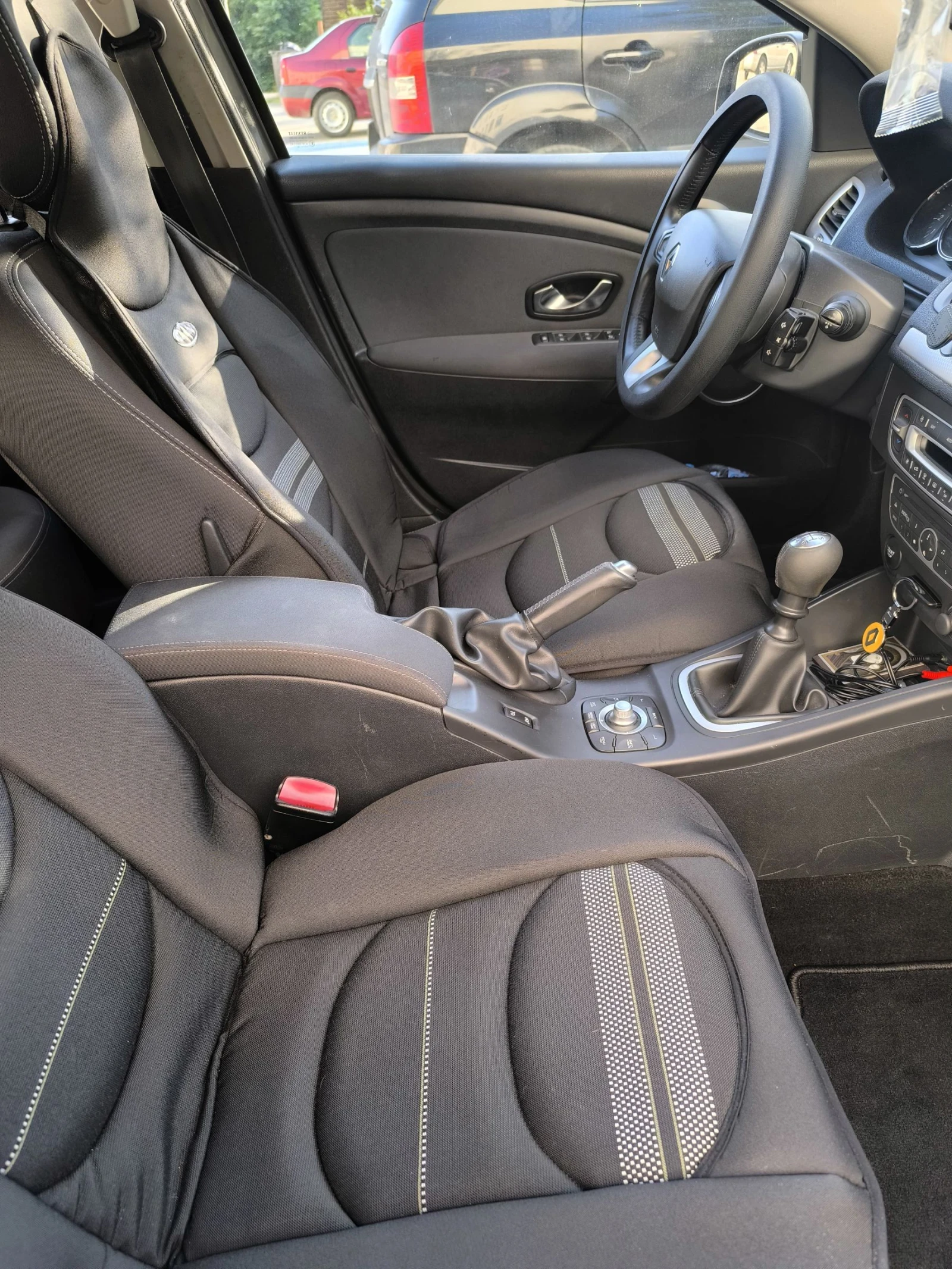 Renault Megane 1.5dci - изображение 8