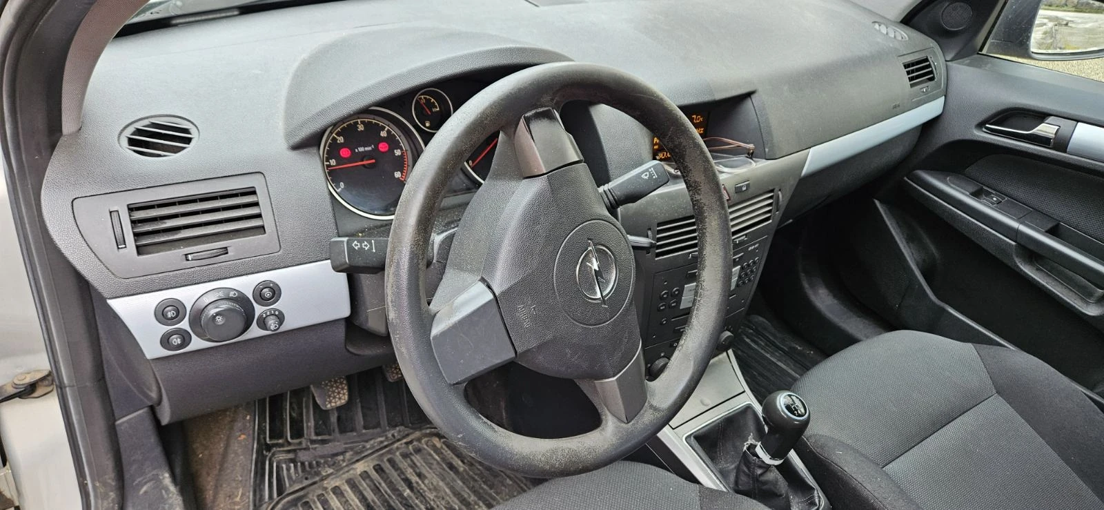Opel Astra 1.7, снимка 3 - Автомобили и джипове - 53770348