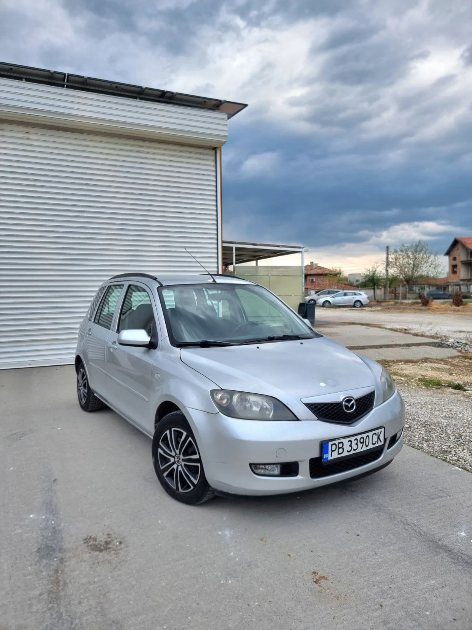 Mazda 2 1.6, снимка 2 - Автомобили и джипове - 54257812