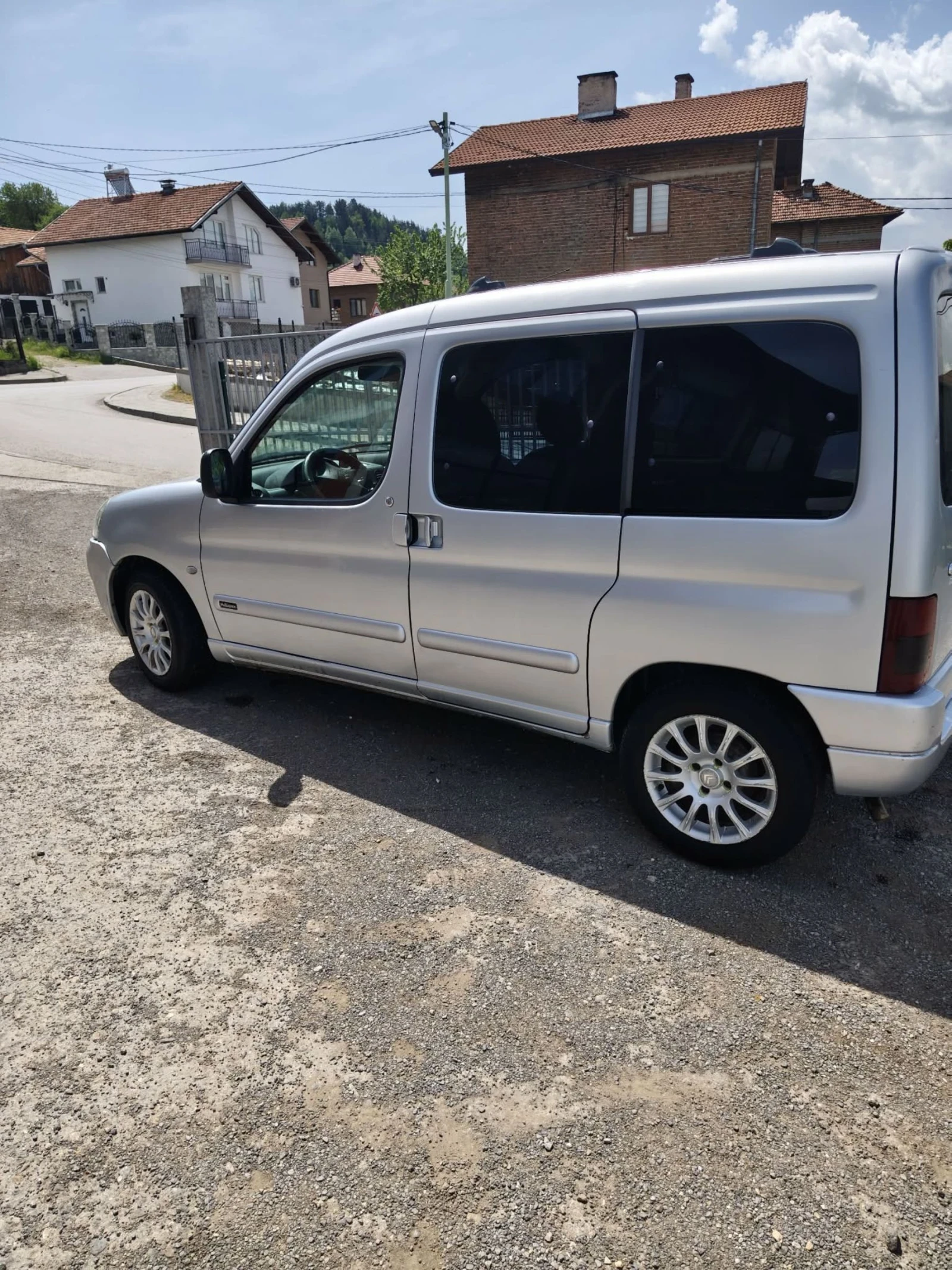 Citroen Berlingo 1.6 Бензин , снимка 2 - Автомобили и джипове - 54576179