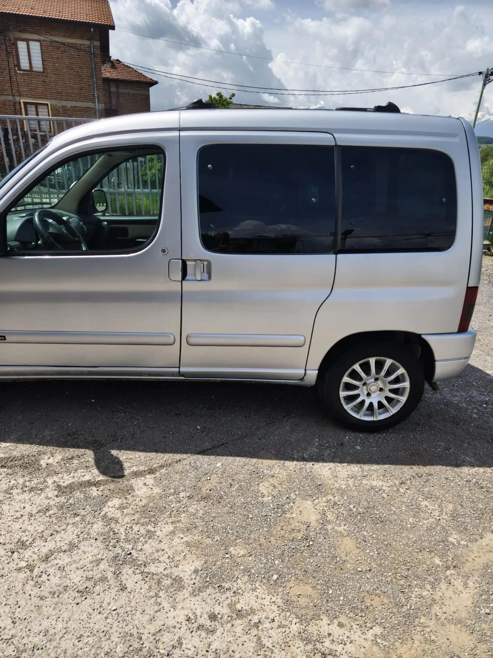 Citroen Berlingo 1.6 Бензин , снимка 4 - Автомобили и джипове - 54576179