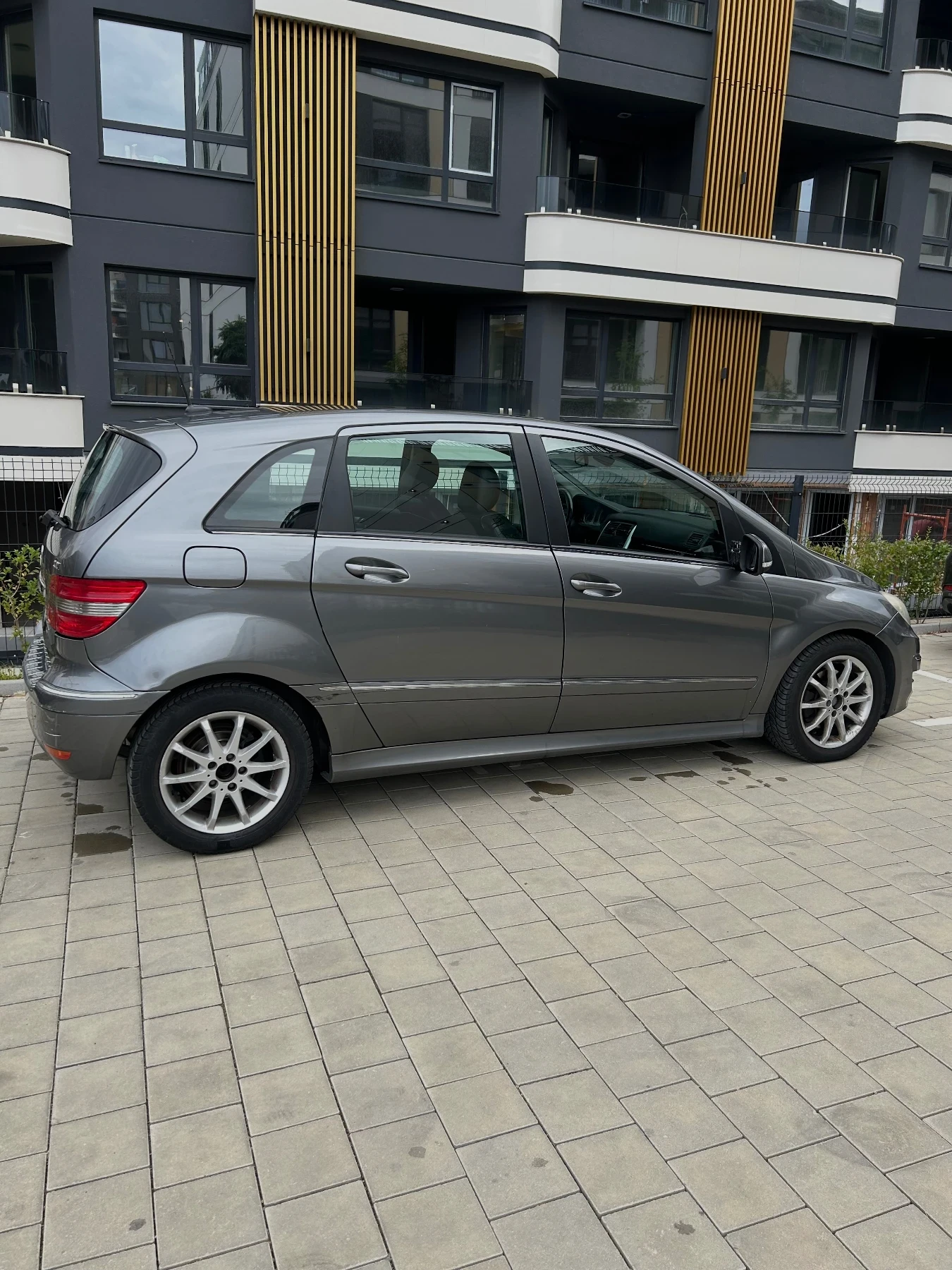 Mercedes-Benz B 200, снимка 2 - Автомобили и джипове - 55092734