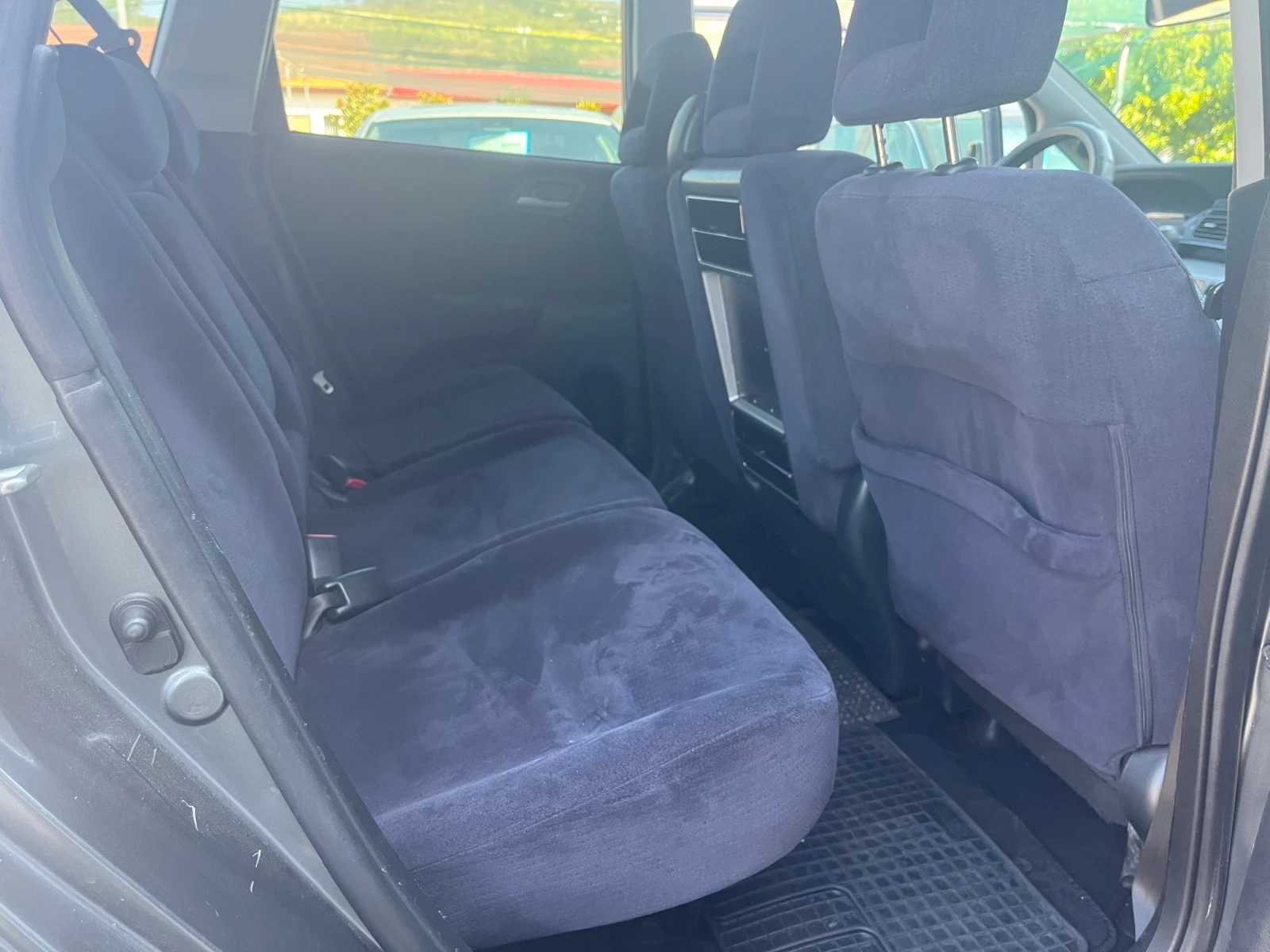 Honda Fr-v 1.8i Facelift, снимка 13 - Автомобили и джипове - 55386093